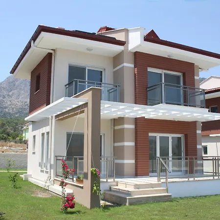 Golden Golf Villalari Willa *